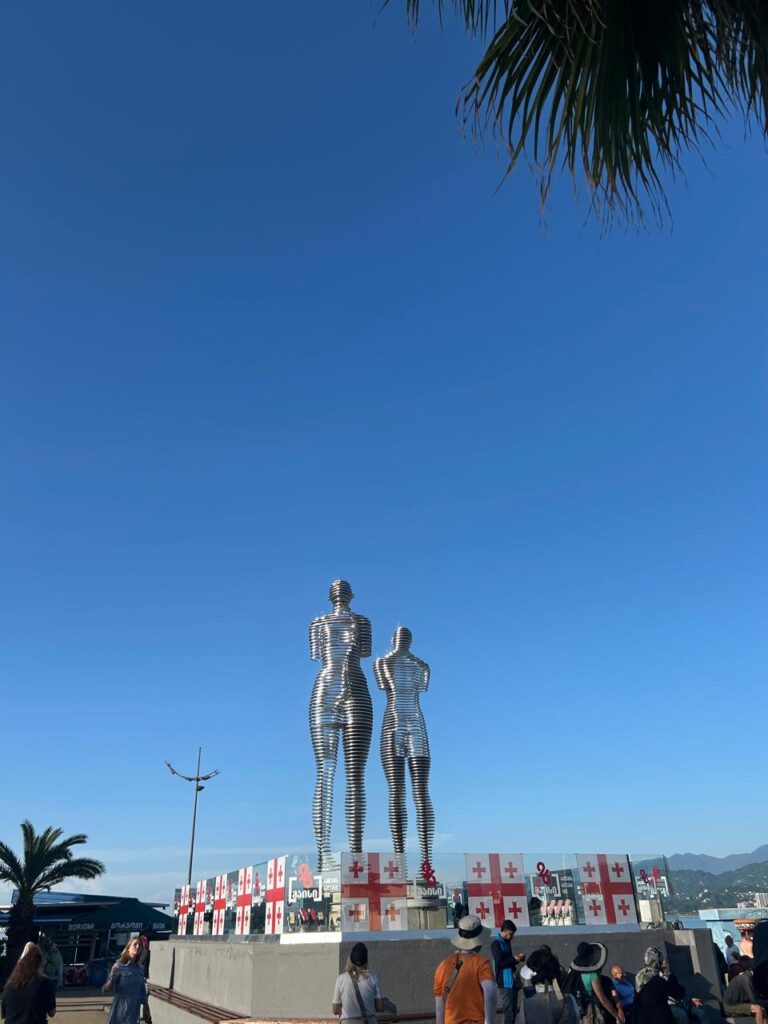 Ali and Nino Statue 